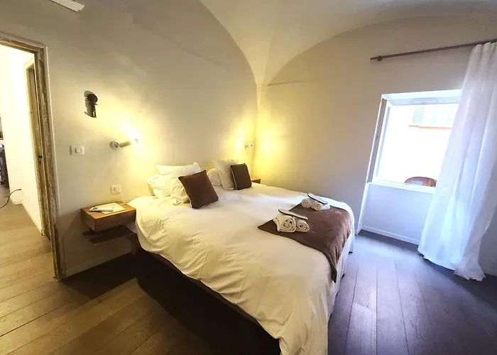 Elegant Vue Acces A Pieds Apartmán *