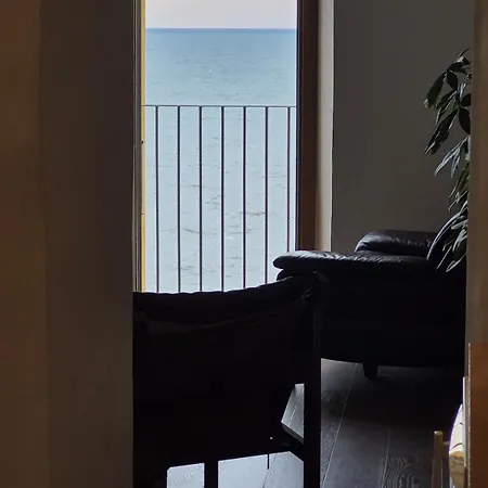 Elegant Vue Acces A Pieds Bastia (Corsica)