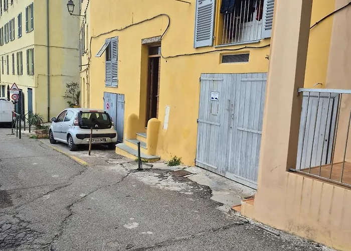 Elegant Vue Acces A Pieds Bastia (Corsica)